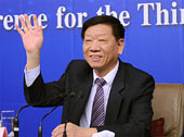 尹蔚民回應(yīng)熱點(diǎn)：就業(yè)、養(yǎng)老、延遲退休