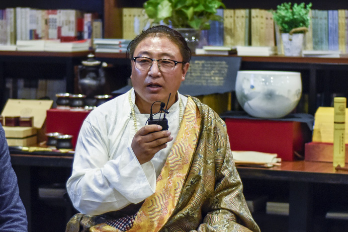 安久·白瑪群加：絕對不能為了錢做手藝的傳承人，傳承手藝是因為我們有傳承民族特色文化的責任，要時刻謹記這一份責任。