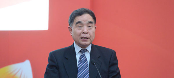 全國(guó)人大教科文衛(wèi)委員會(huì)主任委員、清華大學(xué)新聞出版學(xué)院院長(zhǎng)柳斌杰致辭