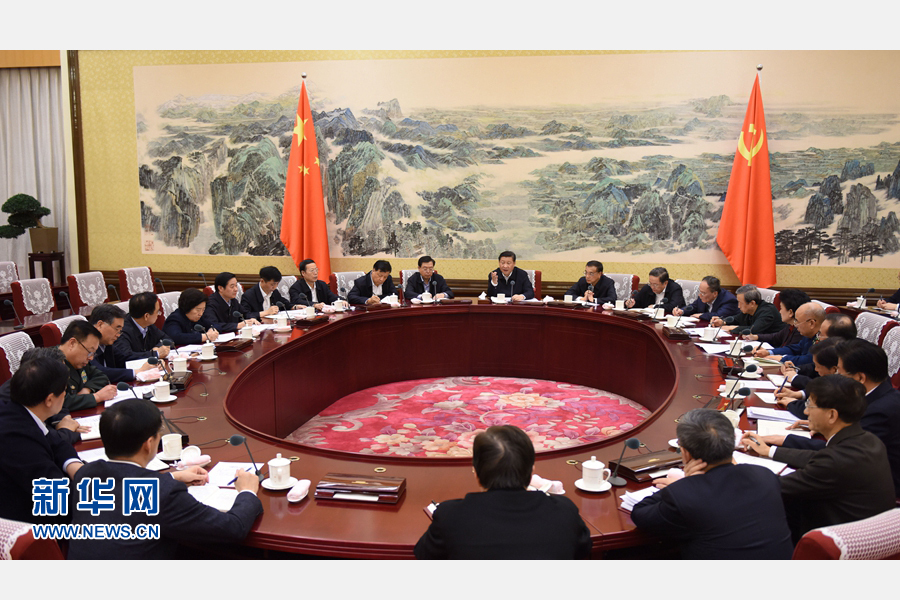 12月28日至29日，中共中央政治局召開專題民主生活會(huì)，對(duì)照檢查踐行“三嚴(yán)三實(shí)”情況，討論研究加強(qiáng)黨風(fēng)廉政建設(shè)措施。中共中央總書記習(xí)近平主持會(huì)議并發(fā)表重要講話。新華社記者 李學(xué)仁 攝 