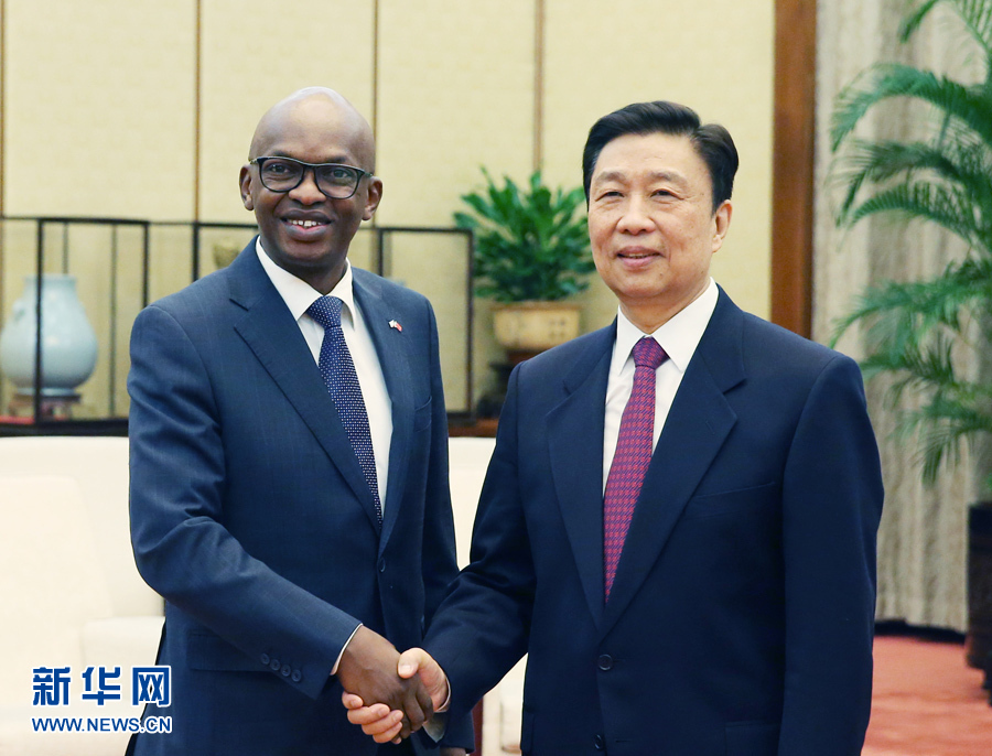 3月16日，中國(guó)國(guó)家副主席李源潮在北京會(huì)見布隆迪外長(zhǎng)尼亞米特韋。新華社記者姚大偉攝