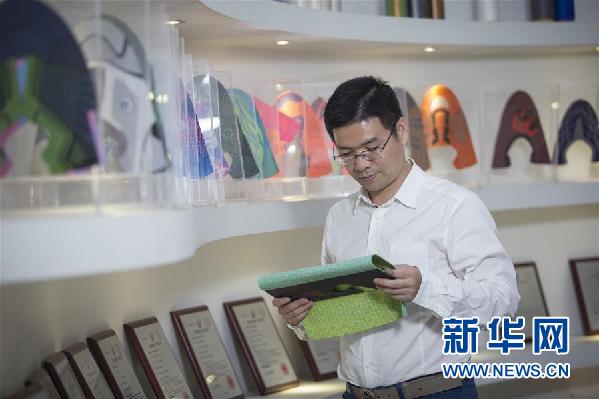（十九大時(shí)光·圖文互動）（3）青春，在夢想的引領(lǐng)下飛揚(yáng)——來自基層蹲點(diǎn)現(xiàn)場的報(bào)道