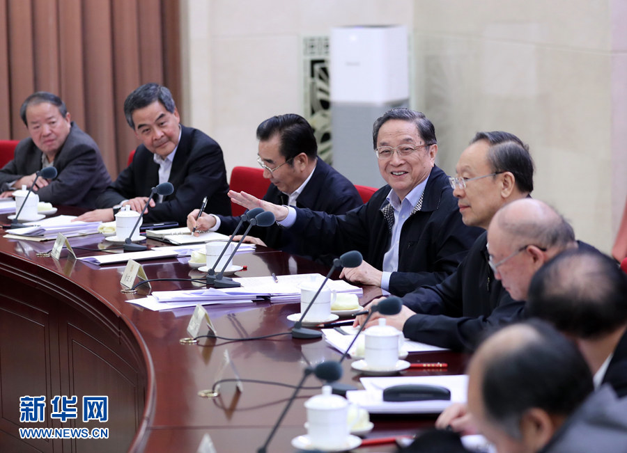 11月16日，全國政協(xié)在北京召開第75次雙周協(xié)商座談會，圍繞“推進糧食定價機制、補貼政策和收儲制度改革”建言獻策。全國政協(xié)主席俞正聲主持會議并講話。新華社記者 鞠鵬 攝