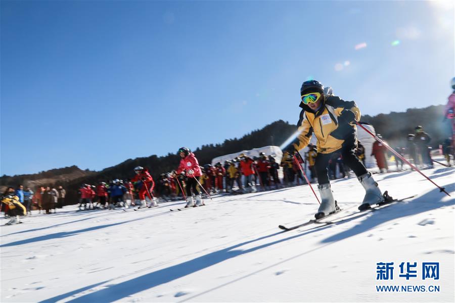 （新華全媒頭條·圖文互動）（6）同筑冰雪強(qiáng)國夢——寫在中國冬奧健兒出征前夕