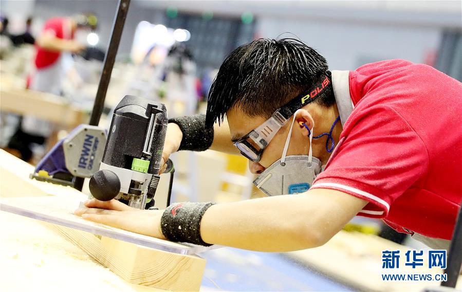 （新華全媒頭條·圖文互動）（5）上下合力，聚力破障，開辟“大國工匠”建設(shè)新格局