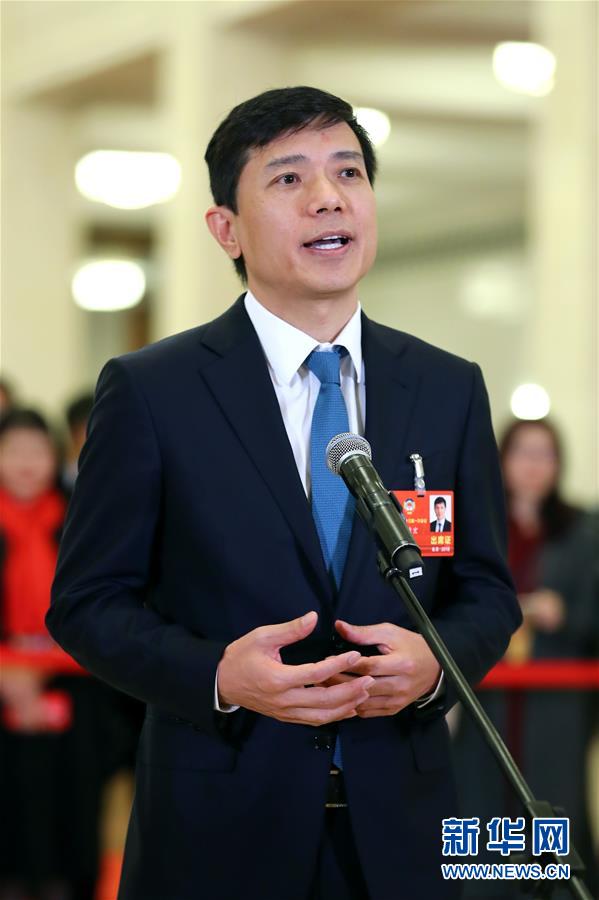 （兩會(huì)·XHDW）（2）全國(guó)政協(xié)委員接受采訪(fǎng)