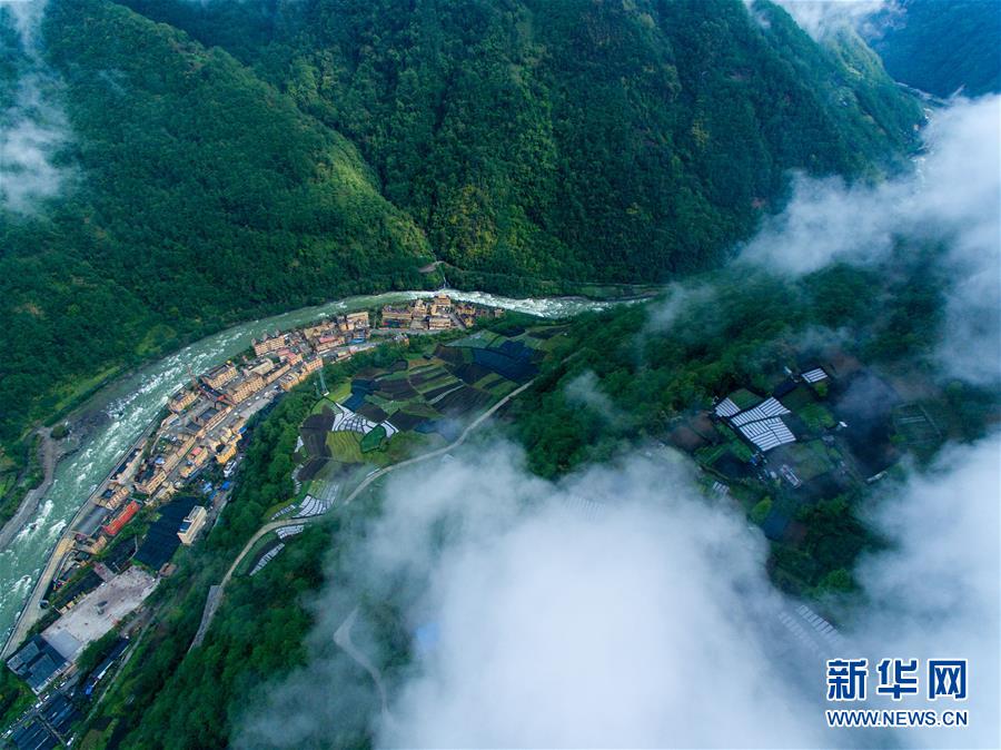 （壯麗70年·奮斗新時(shí)代·圖文互動(dòng)）（1）獨(dú)龍江畔，這個(gè)民族“一躍千年”