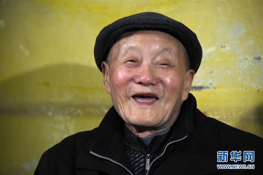 （新華全媒頭條·圖文互動(dòng)）（1）鍛造領(lǐng)航復(fù)興的中流砥柱——寫在“不忘初心、牢記使命”主題教育即將啟動(dòng)之際