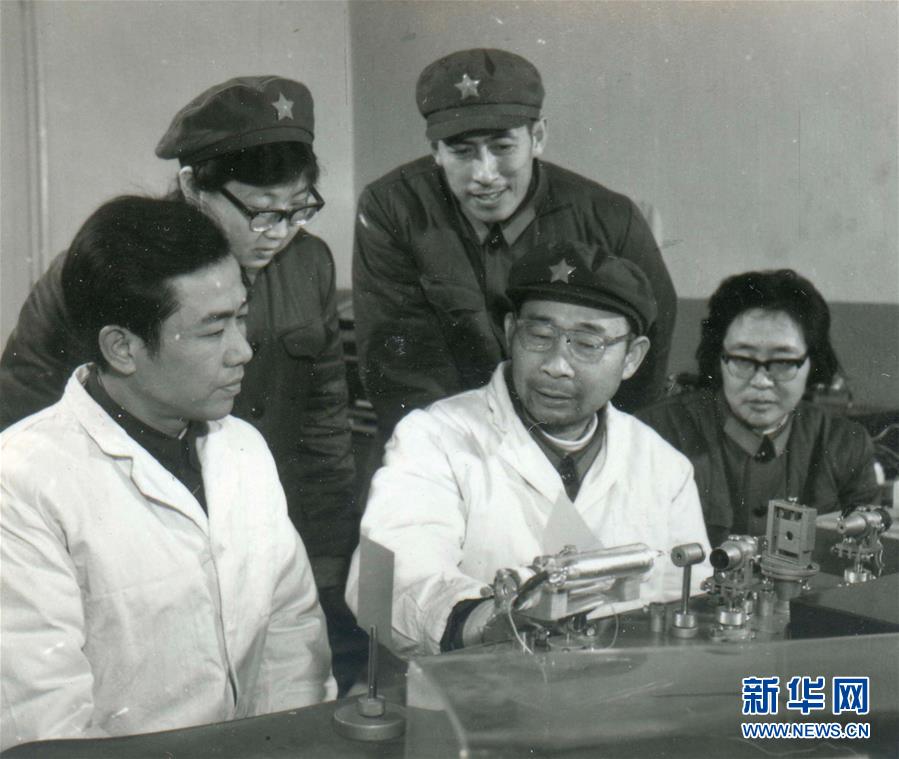（愛國情 奮斗者·圖文互動(dòng)）（1）永不停轉(zhuǎn)的“陀螺”——追記中國工程院院士、國防科技大學(xué)教授高伯龍
