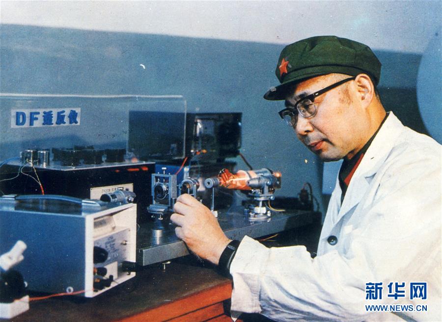 （愛國情 奮斗者·圖文互動(dòng)）（2）永不停轉(zhuǎn)的“陀螺”——追記中國工程院院士、國防科技大學(xué)教授高伯龍