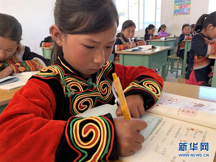 （新華全媒頭條·圖文互動）（3）讓各民族手足相親守望相助——以習(xí)近平同志為核心的黨中央關(guān)心少數(shù)民族和民族工作紀(jì)實