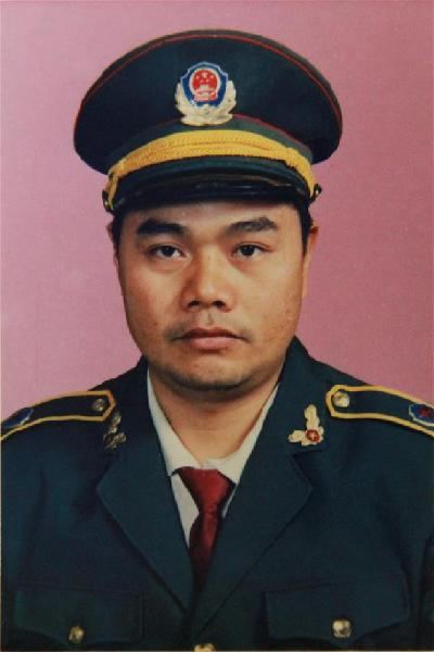 （為了民族復興·英雄烈士譜·圖文互動）經(jīng)濟建設(shè)的保護神：楊啟泉