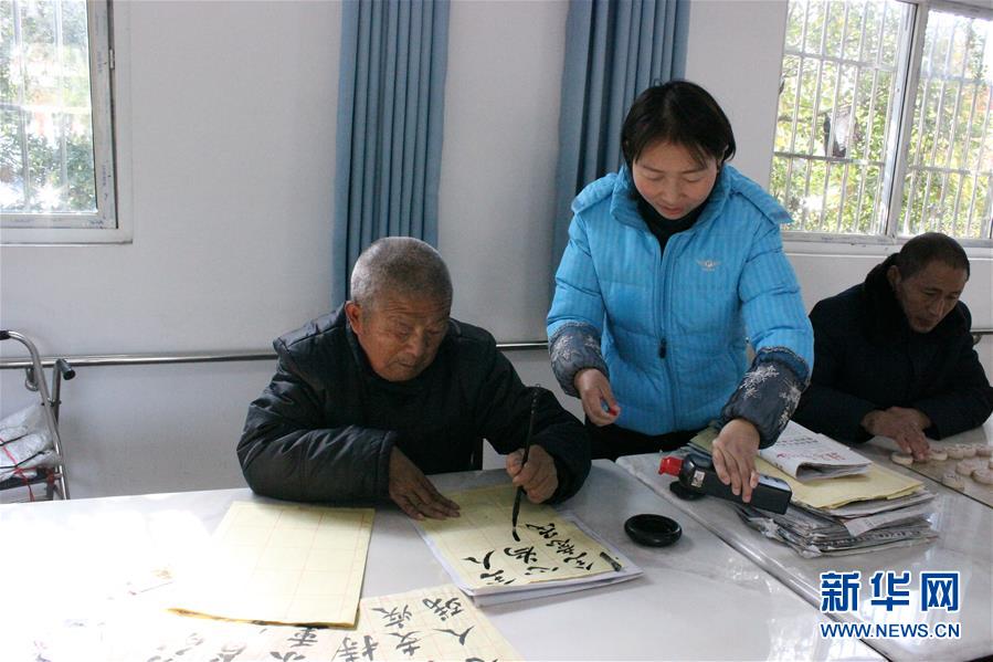 （在習(xí)近平新時(shí)代中國特色社會(huì)主義思想指引下——新時(shí)代新作為新篇章·總書記關(guān)切脫貧事·圖文互動(dòng)）（3）醫(yī)療扶貧，照亮貧困家庭的明天
