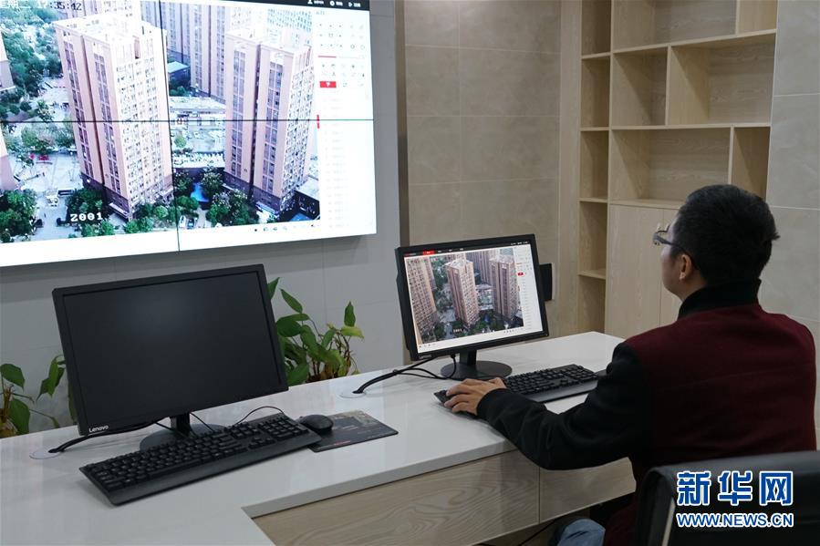 （在習(xí)近平新時代中國特色社會主義思想指引下——新時代新作為新篇章·總書記關(guān)切高質(zhì)量發(fā)展·圖文互動）（3）同一片家園，同一個夢想——棚改區(qū)里的民生新事