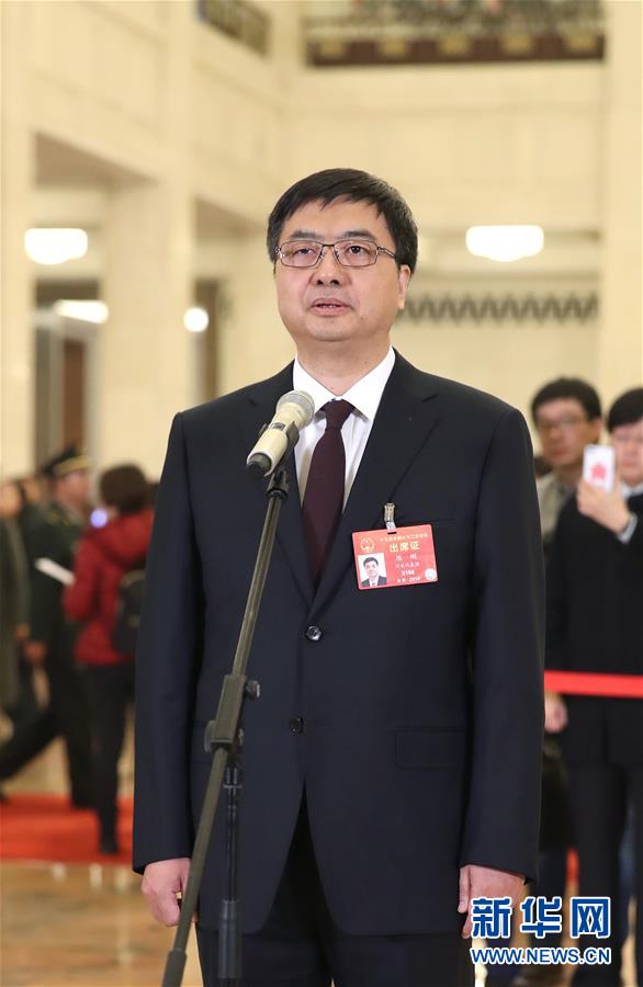 （兩會(huì)·面對面）（1）全國人大代表接受采訪