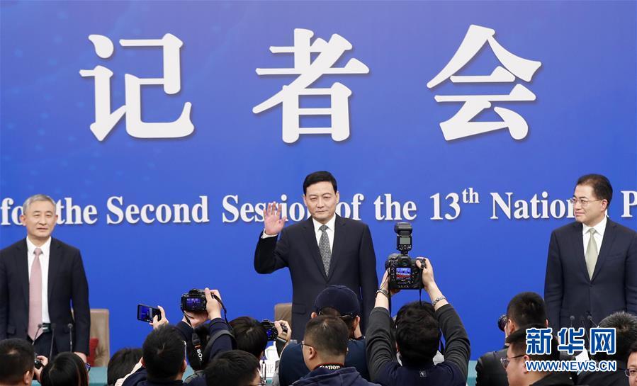 （兩會(huì)·XHDW）（1）國(guó)資委主任肖亞慶等就“國(guó)有企業(yè)改革發(fā)展”答記者問(wèn)