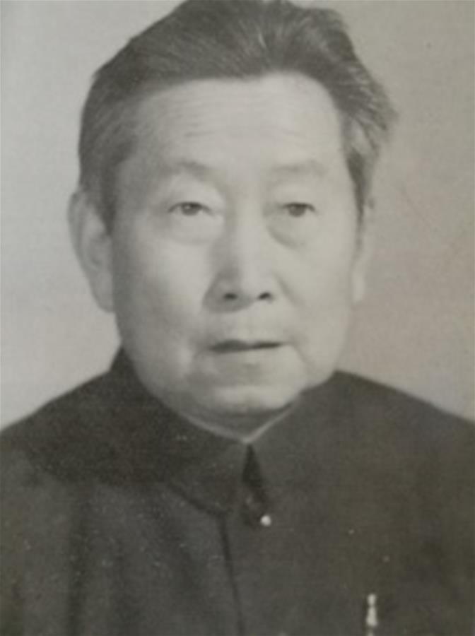 （為了民族復(fù)興·英雄烈士譜·圖文互動）鄧國忠：能扛槍桿子、擅拿筆桿子的公安烈士
