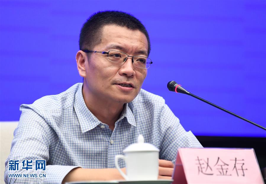 （聚焦疫情防控·圖文互動）（2）鐘南山、李蘭娟院士團隊從新冠肺炎患者糞便中分離出病毒