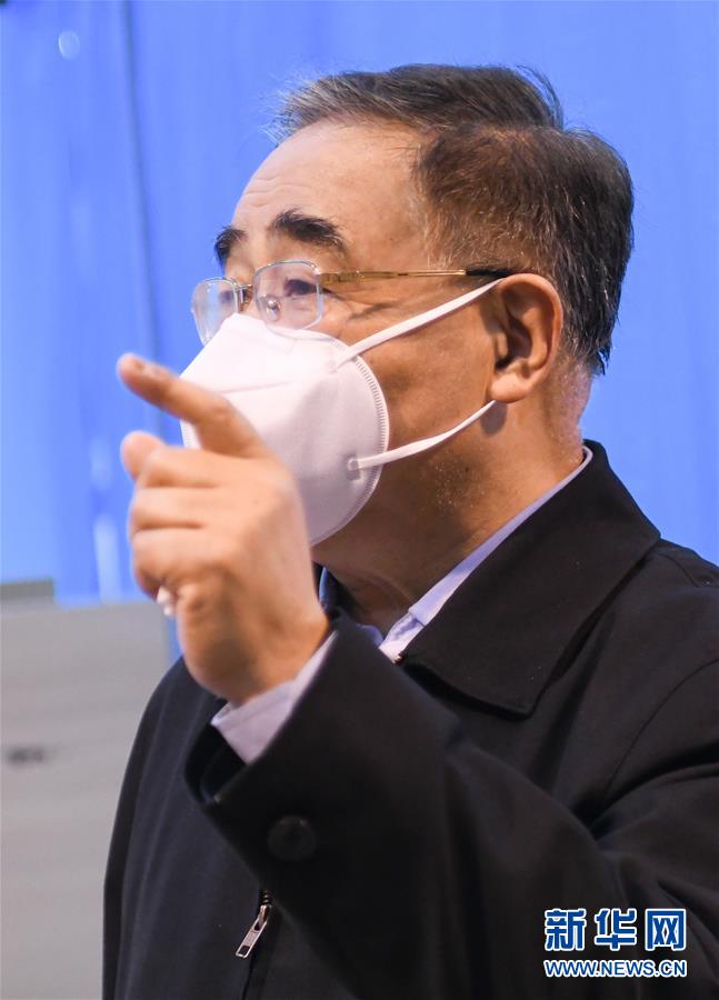 （聚焦疫情防控·圖文互動）（4）“治療輕癥患者中西醫(yī)結合很有效，不鼓勵人人吃藥來預防”——專訪中國工程院院士、天津中醫(yī)藥大學校長張伯禮