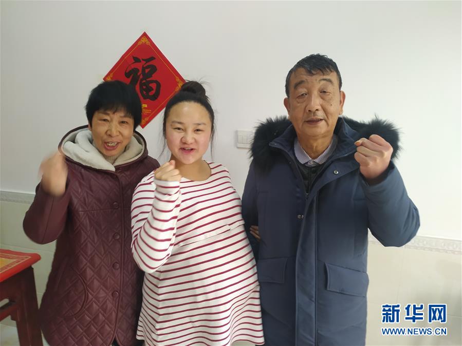 （一線抗疫群英譜·圖文互動）（4）羅文浩：“女兒，你的名字里有溫暖，有榮光！”