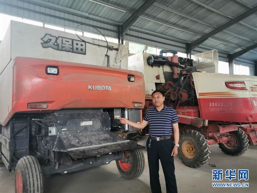 （在習(xí)近平新時代中國特色社會主義思想指引下——新時代新作為新篇章·習(xí)近平總書記關(guān)切事·圖文互動）（2）新農(nóng)事、新希望——夏收前田間新動態(tài)掃描
