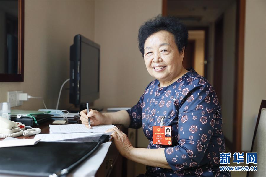 （新華全媒頭條·兩會特別報(bào)道·圖文互動(dòng)）（4）從取得決定性成就到奪取全面勝利——從全國兩會看決戰(zhàn)決勝脫貧攻堅(jiān)