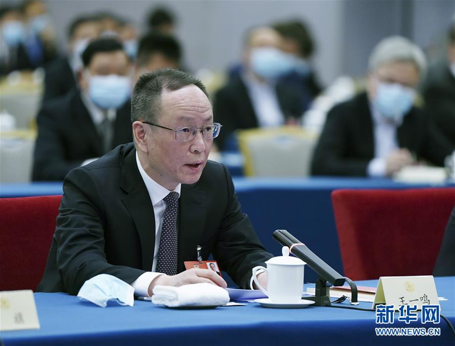 （新華全媒頭條·圖文互動）（7）從人民中汲取磅礴力量——習(xí)近平總書記同出席2020年全國兩會人大代表、政協(xié)委員共商國是紀(jì)實