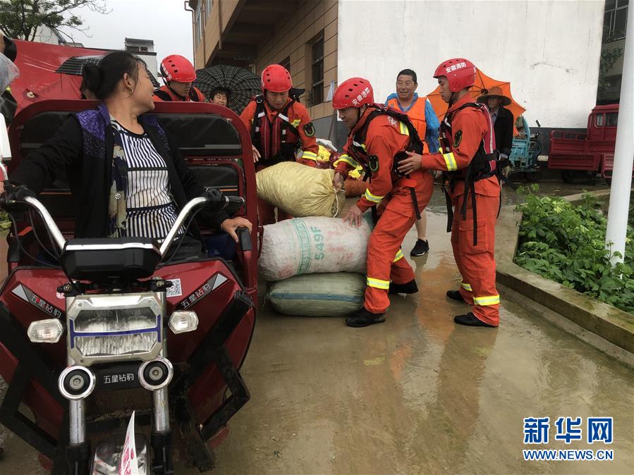 （防汛抗洪·圖文互動）（1）王家壩，你還好嗎？——二探“千里淮河第一閘”開閘后的水中莊臺