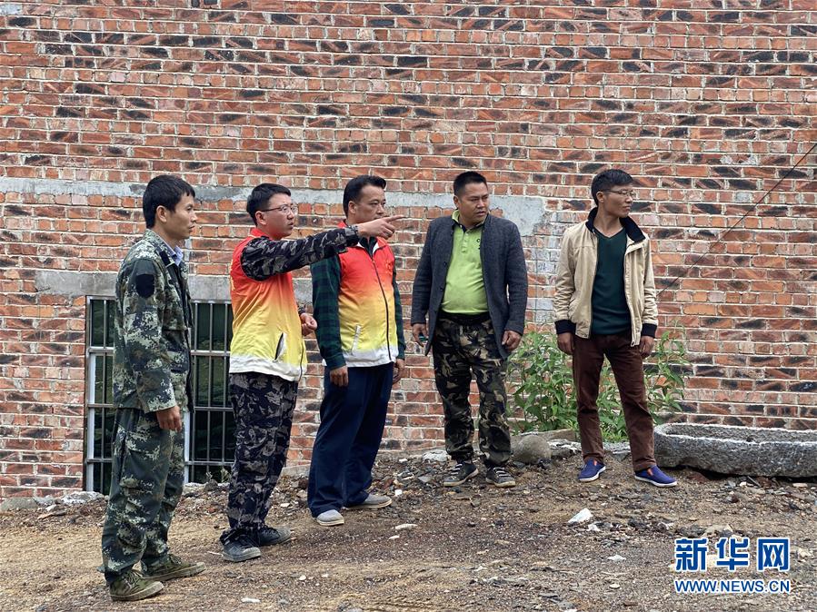 （在習(xí)近平新時(shí)代中國(guó)特色社會(huì)主義思想指引下——新時(shí)代新作為新篇章·習(xí)近平總書記關(guān)切事·圖文互動(dòng)）（5）青春做伴，西部放歌——走近扎根西部建設(shè)邊疆的大學(xué)生們