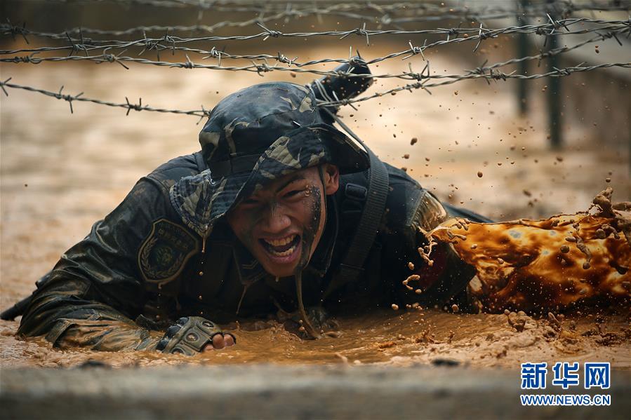 （在習(xí)近平強(qiáng)軍思想指引下·我們?cè)趹?zhàn)位報(bào)告·圖文互動(dòng)）（2）駐澳門(mén)部隊(duì)：濠江之畔，最可愛(ài)的人