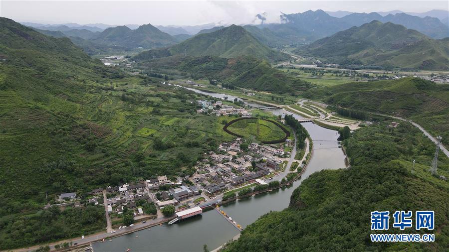 （新華全媒頭條·走向我們的小康生活·圖文互動）（5）長城腳下，小康村串成“珍珠鏈”