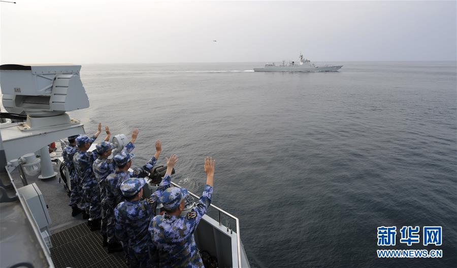 （國際）（2）中國海軍第35、36批護(hù)航編隊(duì)在亞丁灣完成任務(wù)交接