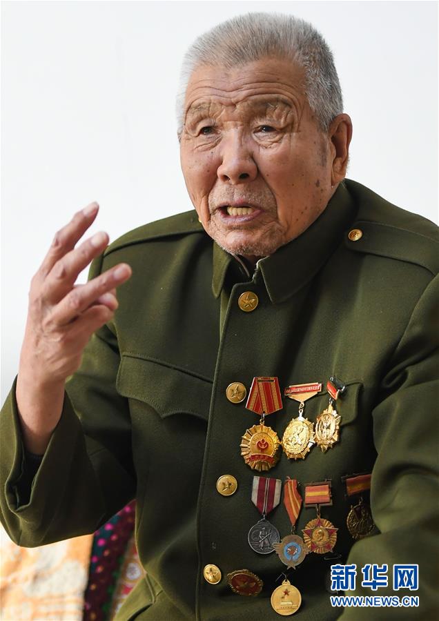 （紀(jì)念抗美援朝70周年·圖文互動）為將軍守陵，此生不改——記守護(hù)楊靖宇烈士陵園的老兵徐振明