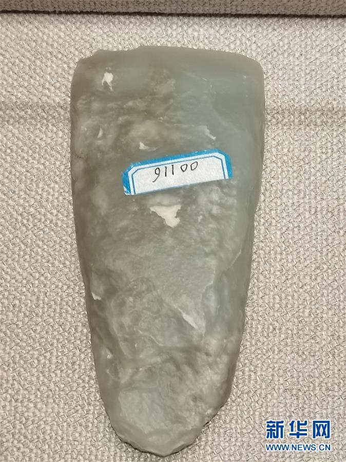 （文化視點·聽文物講故事·圖文互動）（2）豪橫！古人扛著玉斧在羅布泊打獵