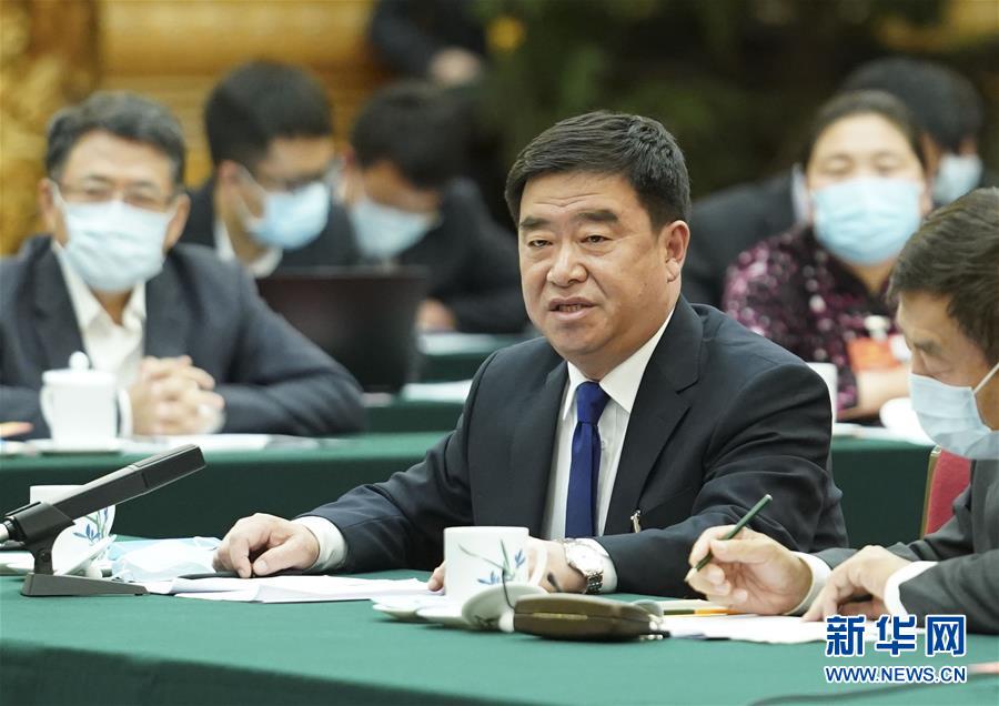 （新華全媒頭條·圖文互動）（6）從人民中汲取磅礴力量——習近平總書記同出席2020年全國兩會人大代表、政協(xié)委員共商國是紀實