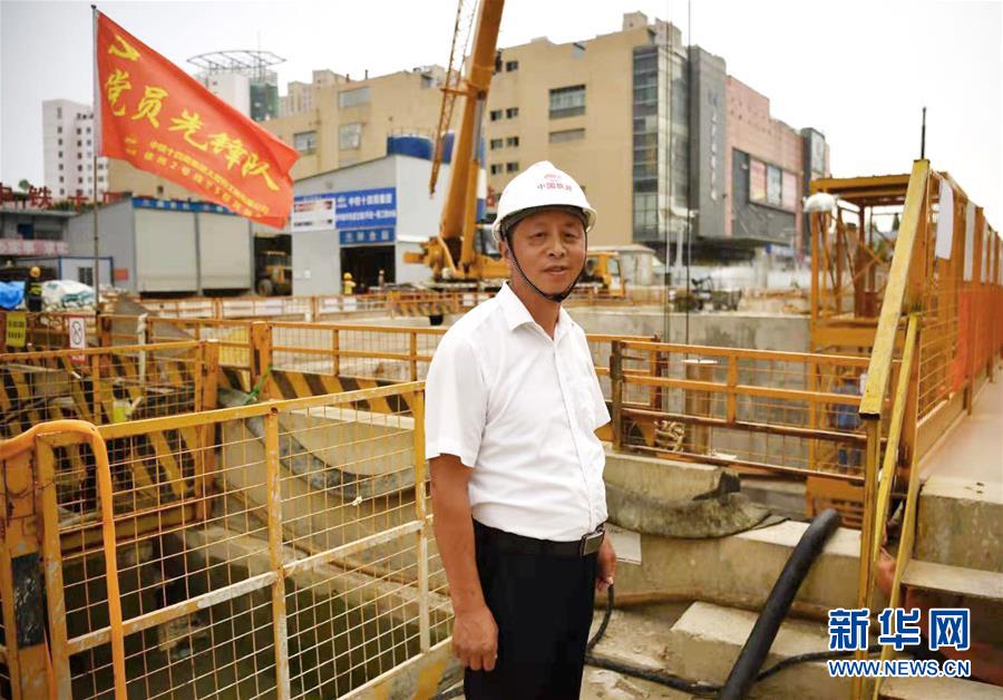 （習(xí)近平的民生關(guān)切事·圖文互動(dòng)）（1）揮灑汗水，鑄就人生輝煌——習(xí)近平總書記牽掛的民生事之“勞有所得”篇
