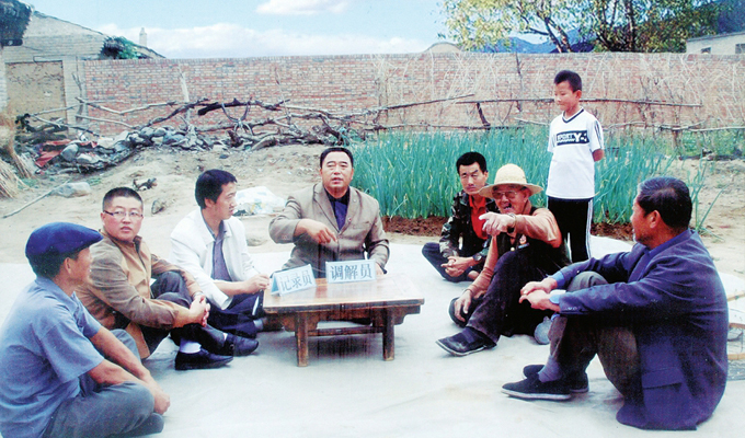 調(diào)解“家長(zhǎng)里短，雞毛蒜皮”的小事情是李培斌從事的大事業(yè)