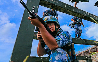 海軍陸戰(zhàn)隊特種障礙訓(xùn)練，敢來嗎？