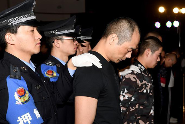 陜西省西安市新城區(qū)人民法院依法對韓某某等8人非法高利放貸、暴力討債涉黑一案公開宣判