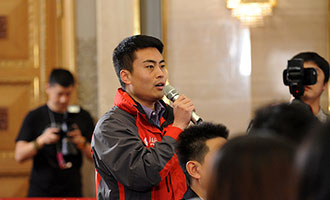 人民日?qǐng)?bào)、人民網(wǎng)、人民日?qǐng)?bào)客戶端記者提問