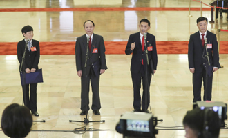 邱賽珍、張蜀新、潘克剛、李新民代表接受采訪