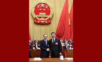 習(xí)近平當(dāng)選國(guó)家主席、中央軍委主席