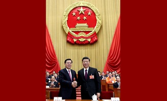 習(xí)近平當(dāng)選國(guó)家主席、中央軍委主席