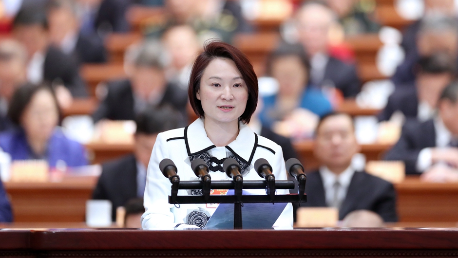 民建聯(lián)主席，香港立法會(huì)議員、行政會(huì)議成員 李慧瓊