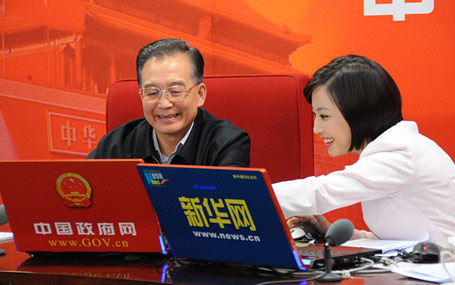 [回顧]2009年溫家寶總理接受中國(guó)政府網(wǎng)、新華網(wǎng)專訪