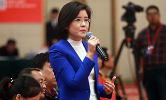 中央電視臺、中國國際電視臺記者提問