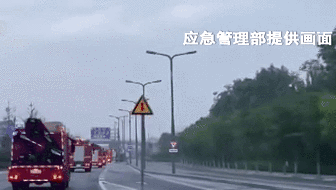暴雨中 他們“逆流而上”：跨省救援！7省1800名消防員增援河南
