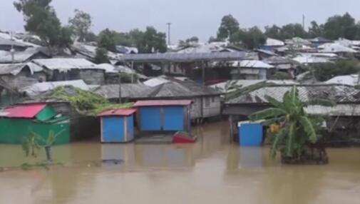 天災(zāi)！暴雨傾盆 孟加拉國難民村30萬人被困