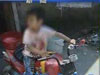 司機(jī)太??！3歲幼童駕"車"上路找媽媽