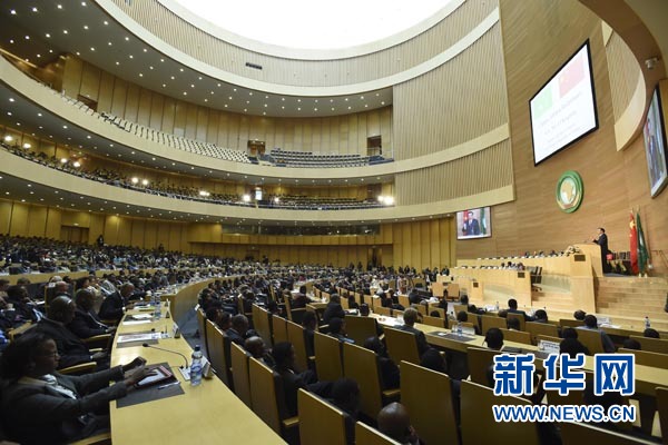  5月5日，中國國務院總理李克強在位于亞的斯亞貝巴的非洲聯(lián)盟總部發(fā)表題為《開創(chuàng)中非合作更加美好的未來》的演講。 新華社記者 李學仁 攝 